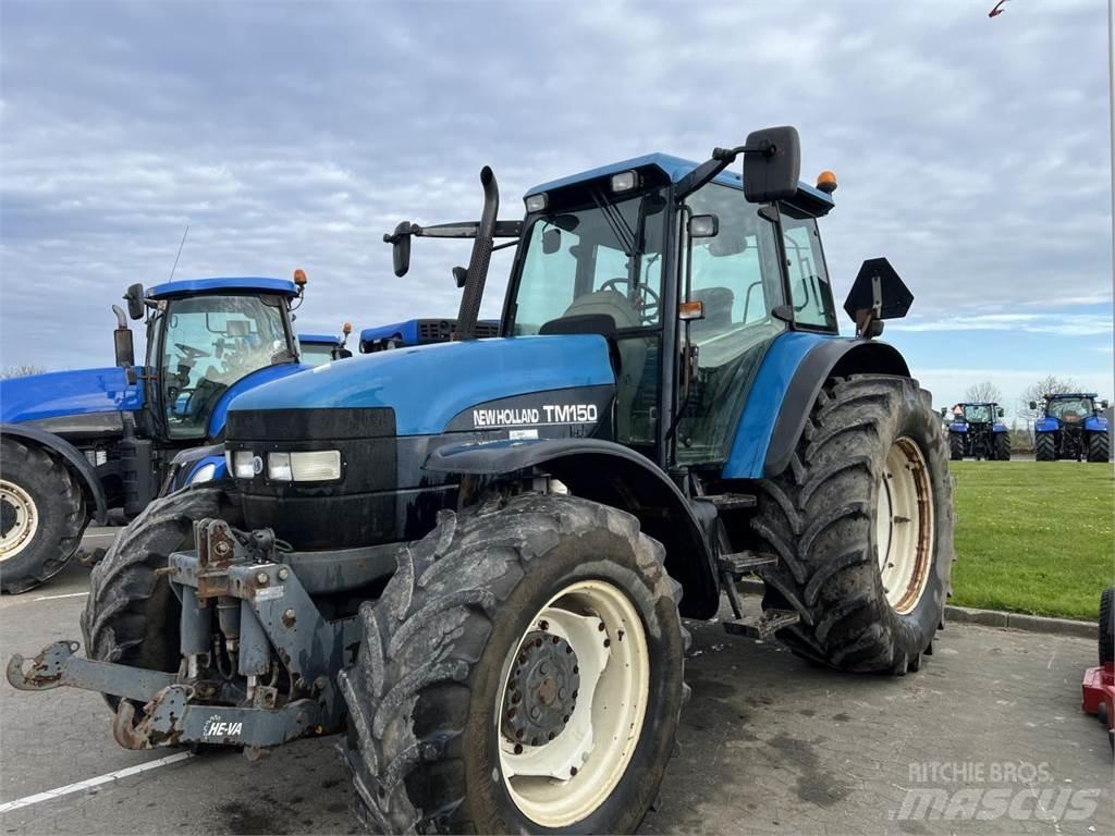 New Holland TM150 Traktori