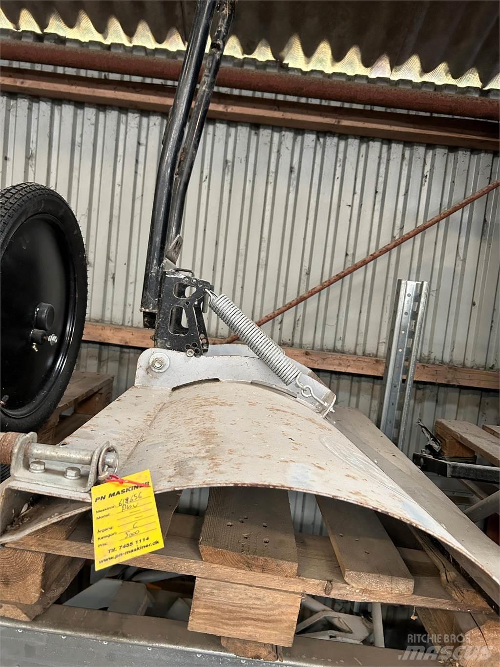 Polaris SNEPLOV Snežne daske i plugovi