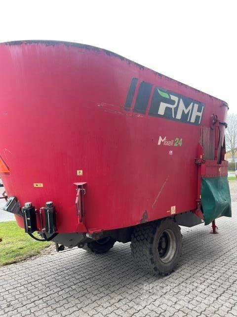 RMH 24 M3 Samoutovarna prikolica