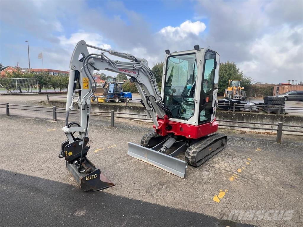 Takeuchi TB325R Mini bageri < 7t