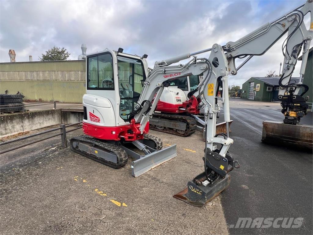 Takeuchi TB325R Mini bageri < 7t