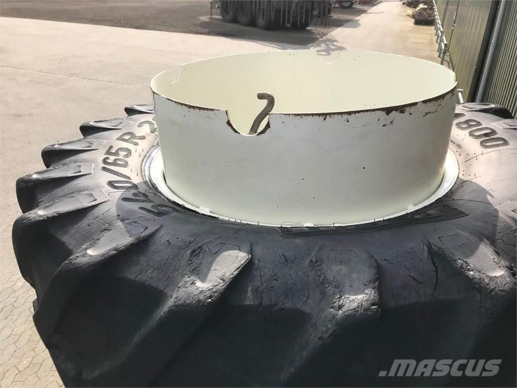  UM 540/65X28 Gume, točkovi i felne
