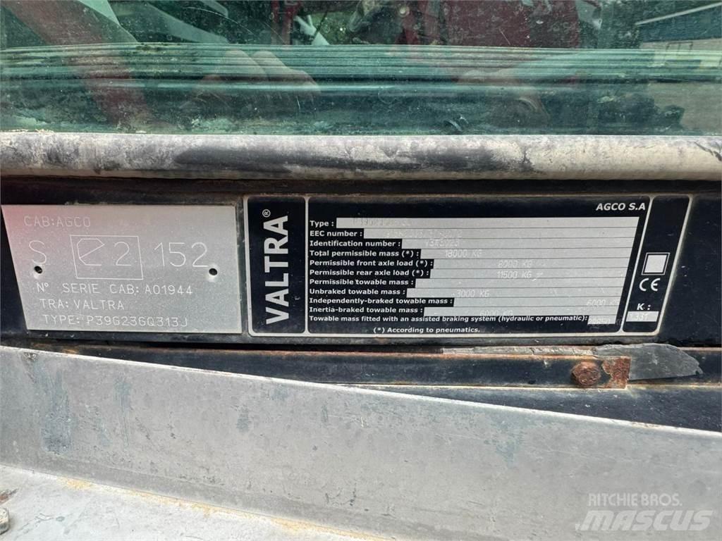 Valtra S262 Traktori