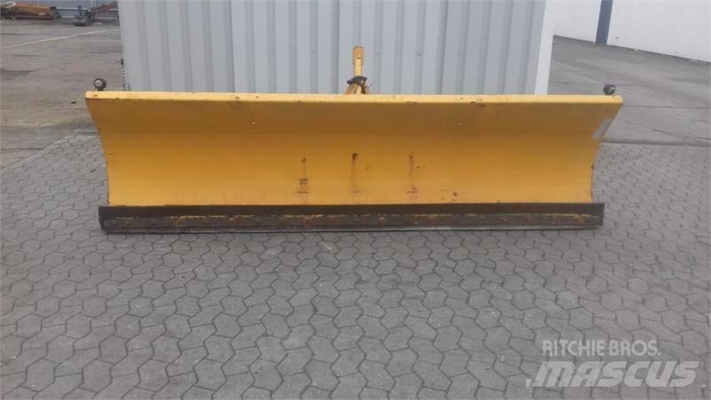  - - - 2.5 MTR Snežne daske i plugovi