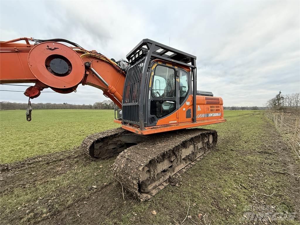 Doosan 225 Bageri