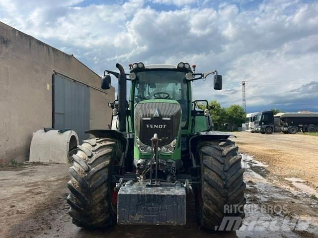 Fendt 824 Traktori