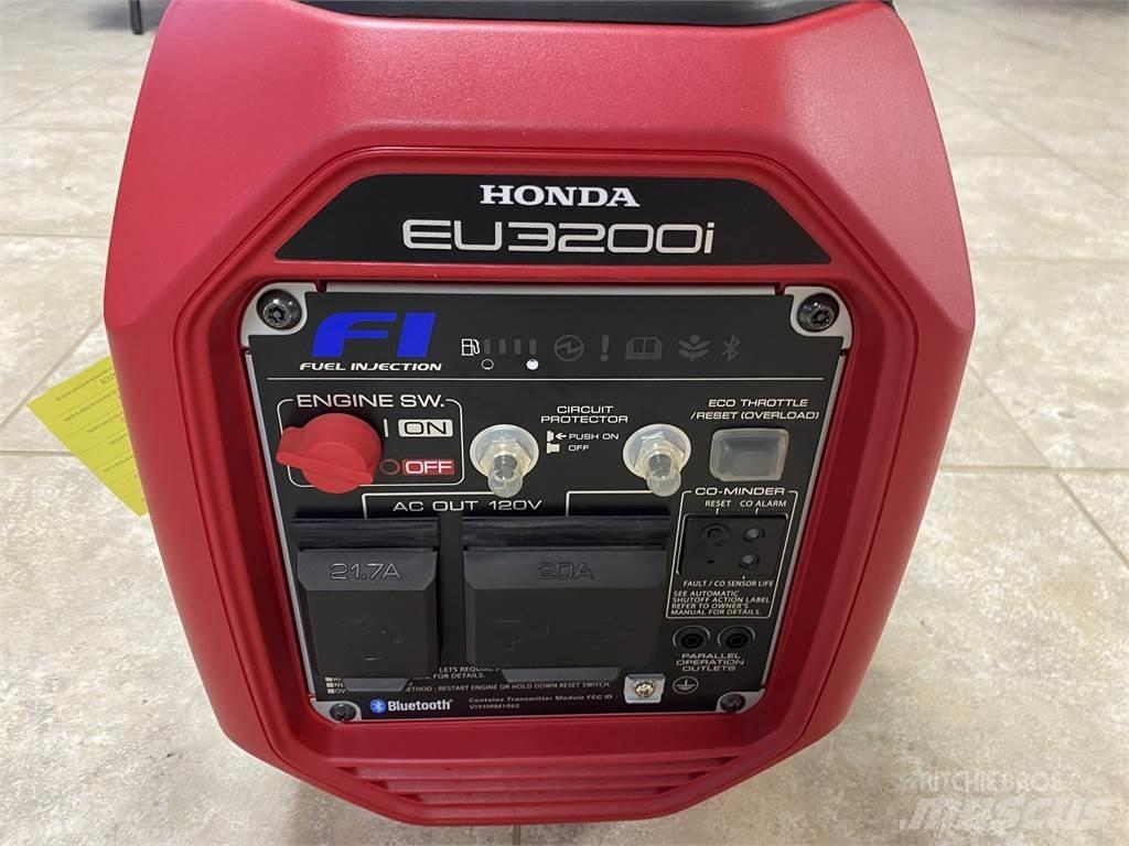 Honda EU3200I Rasvetni stubovi