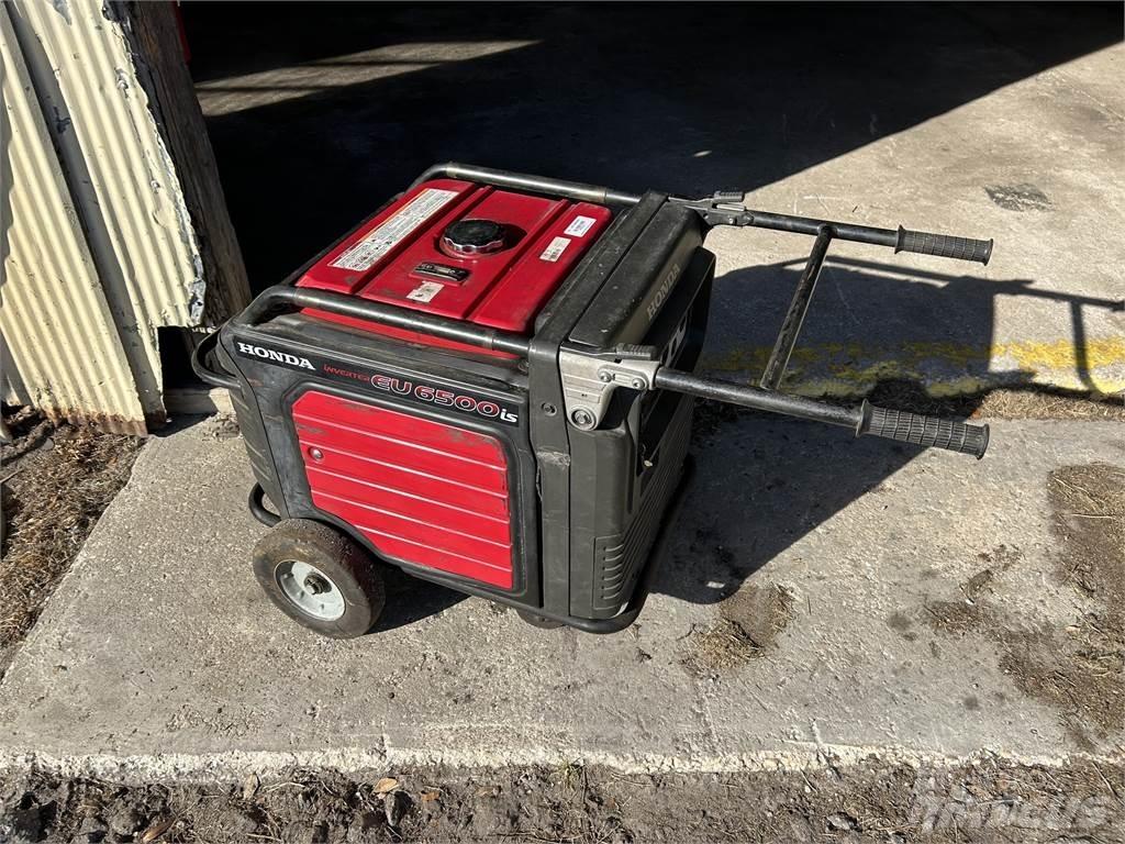 Honda EU6500is Rasvetni stubovi