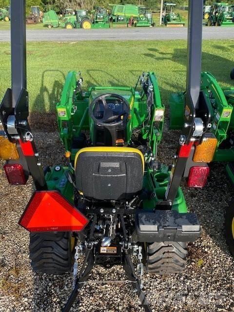 John Deere 1023E Manji traktori