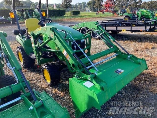 John Deere 1023E Manji traktori