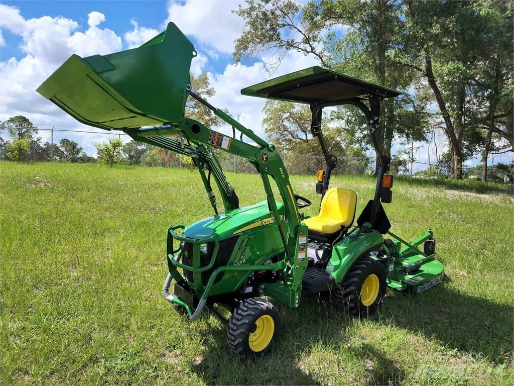 John Deere 1023E Manji traktori