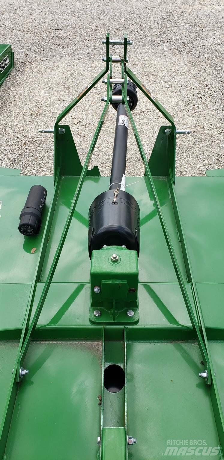 John Deere 1025R Manji traktori