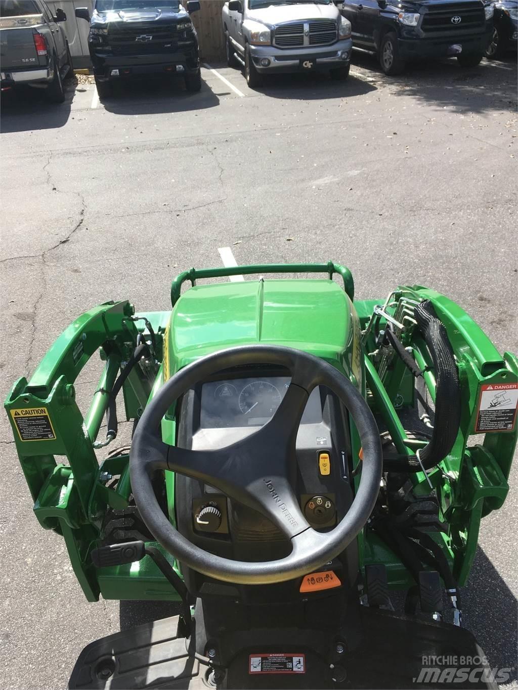 John Deere 1025R Manji traktori