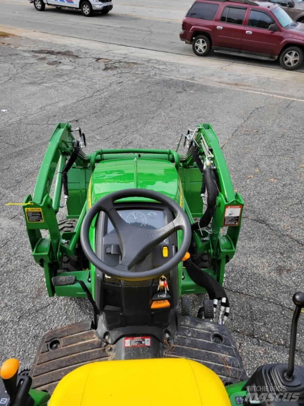 John Deere 2025R Manji traktori