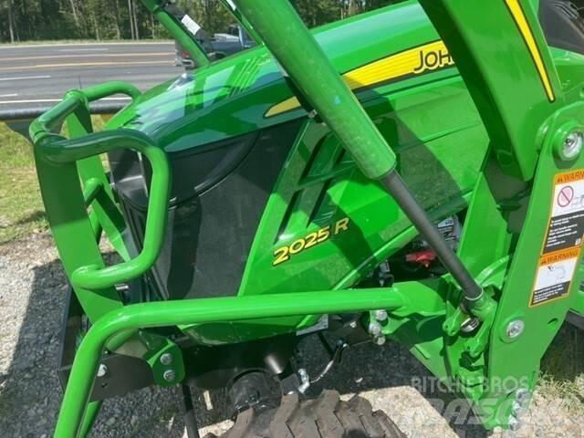 John Deere 2025R Manji traktori