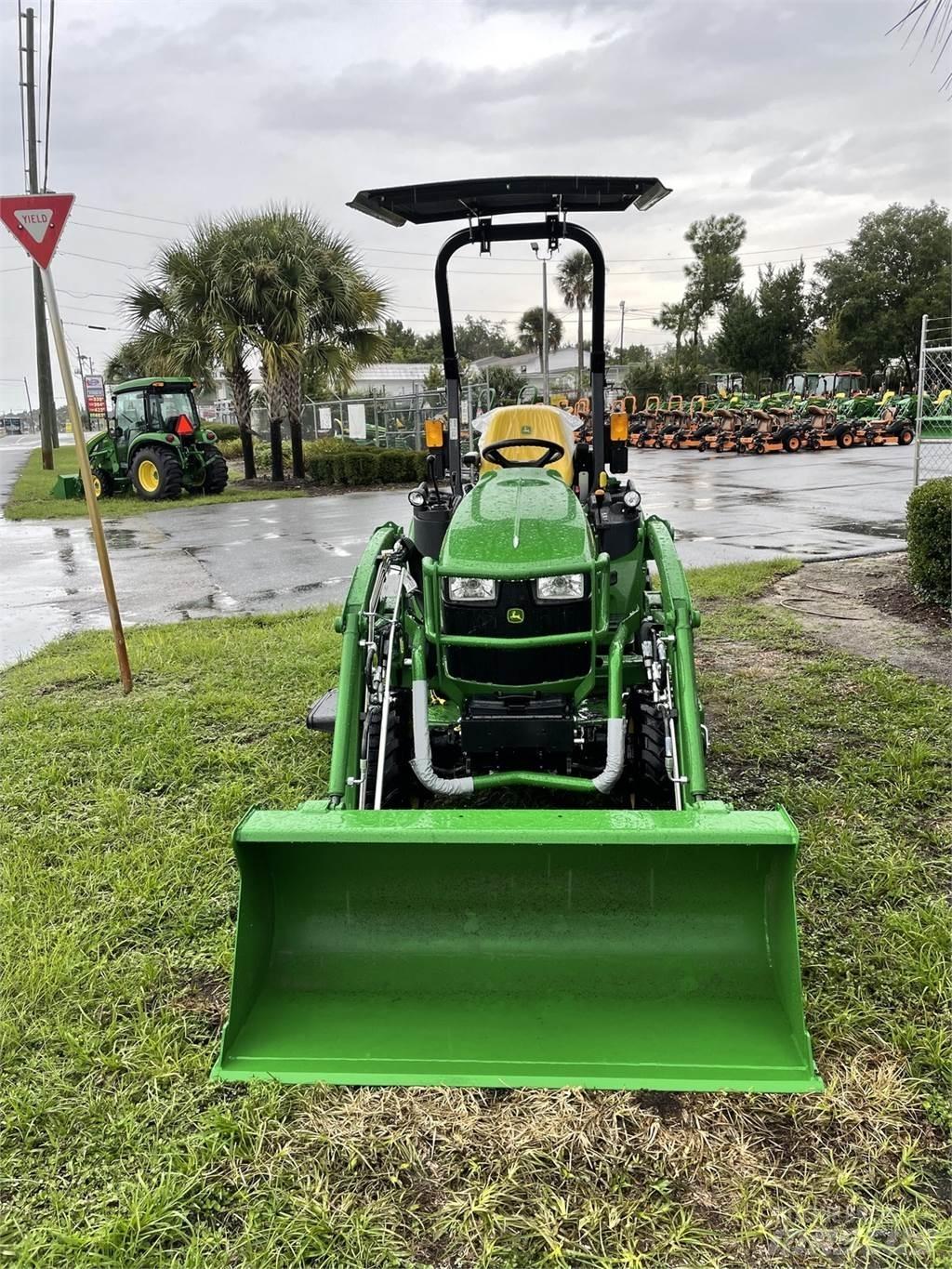John Deere 2025R Manji traktori
