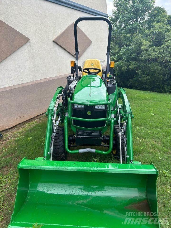 John Deere 2025R Manji traktori