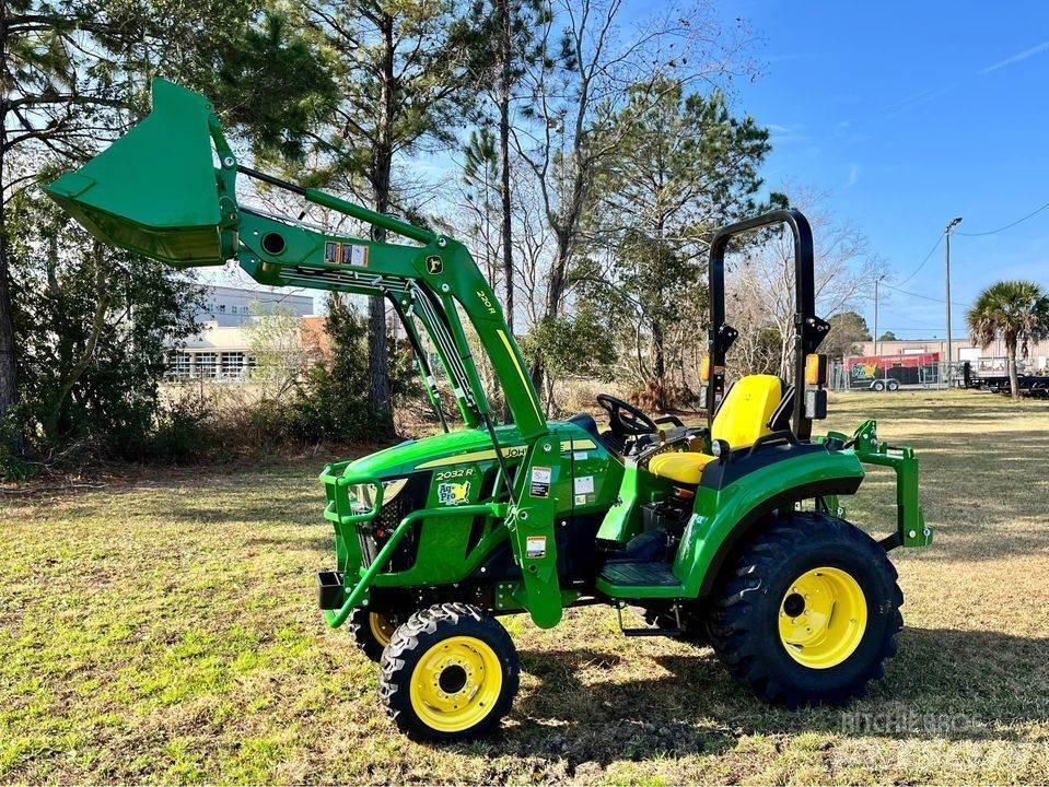 John Deere 2032R Manji traktori
