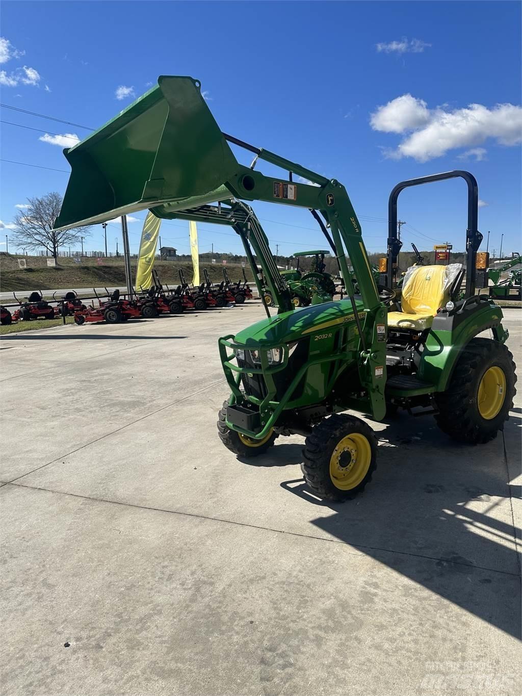 John Deere 2032R Manji traktori