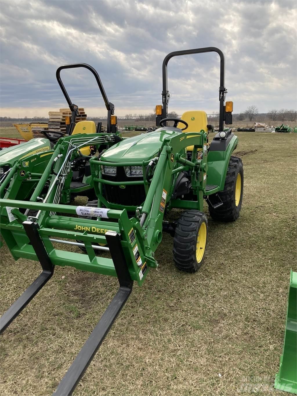 John Deere 2032R Manji traktori