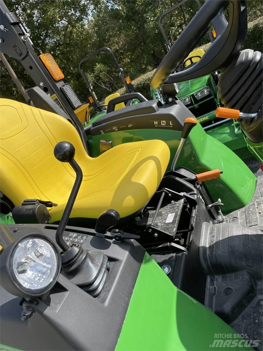 John Deere 2038R Manji traktori
