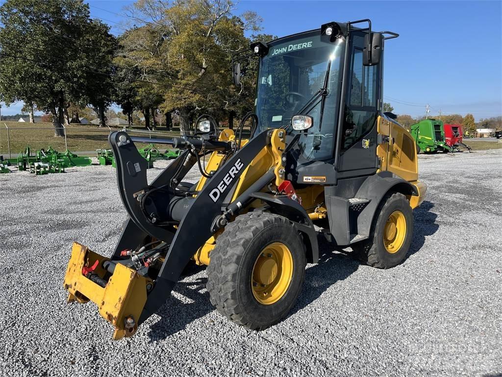 John Deere 244L Mini utovarivači