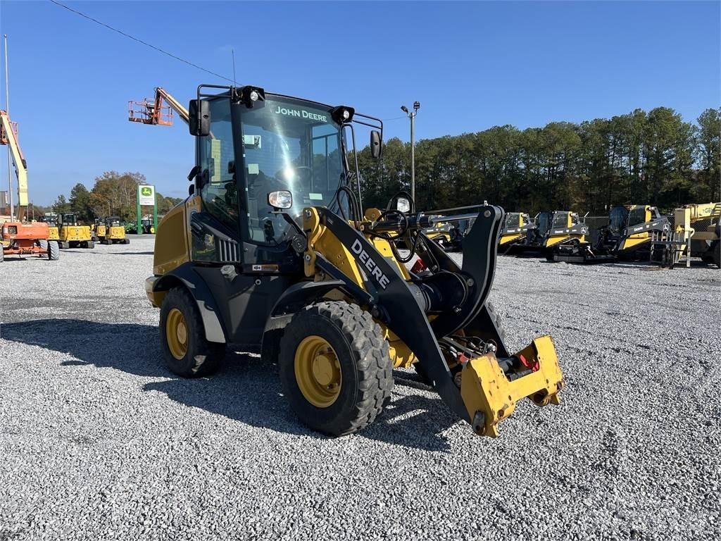 John Deere 244L Mini utovarivači