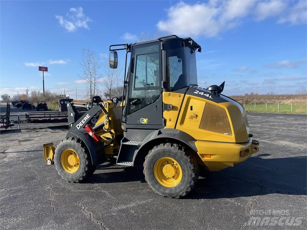 John Deere 244L Mini utovarivači