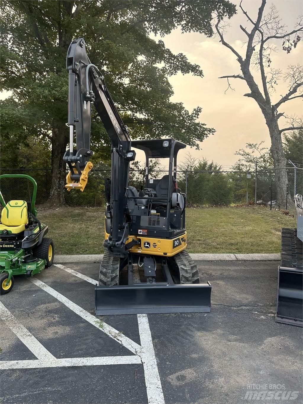 John Deere 30 P Mini bageri < 7t