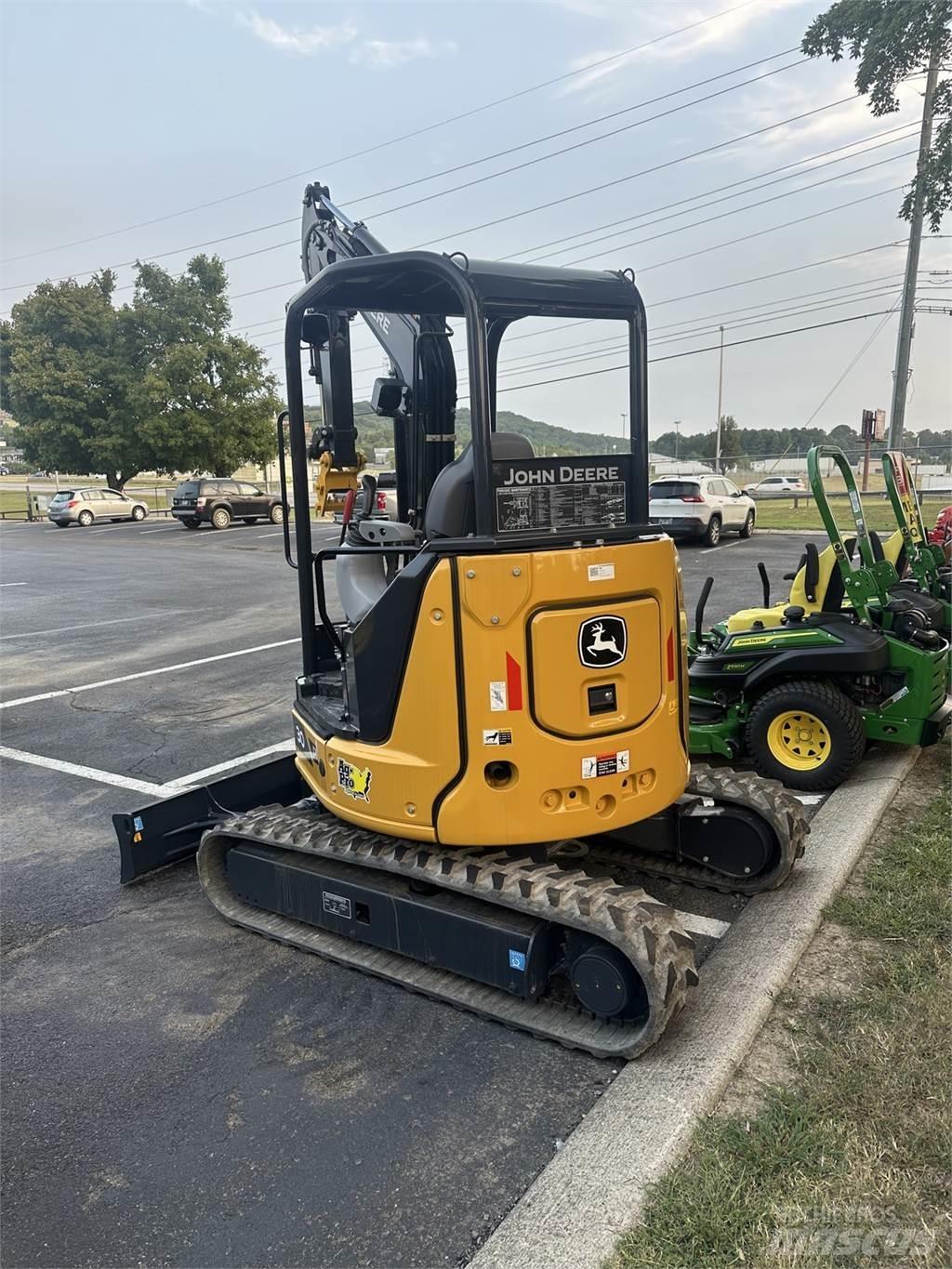 John Deere 30 P Mini bageri < 7t