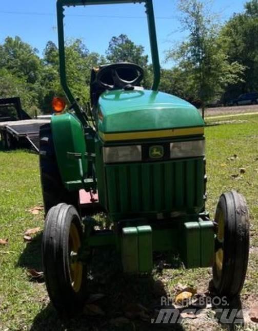 John Deere 3005 Manji traktori