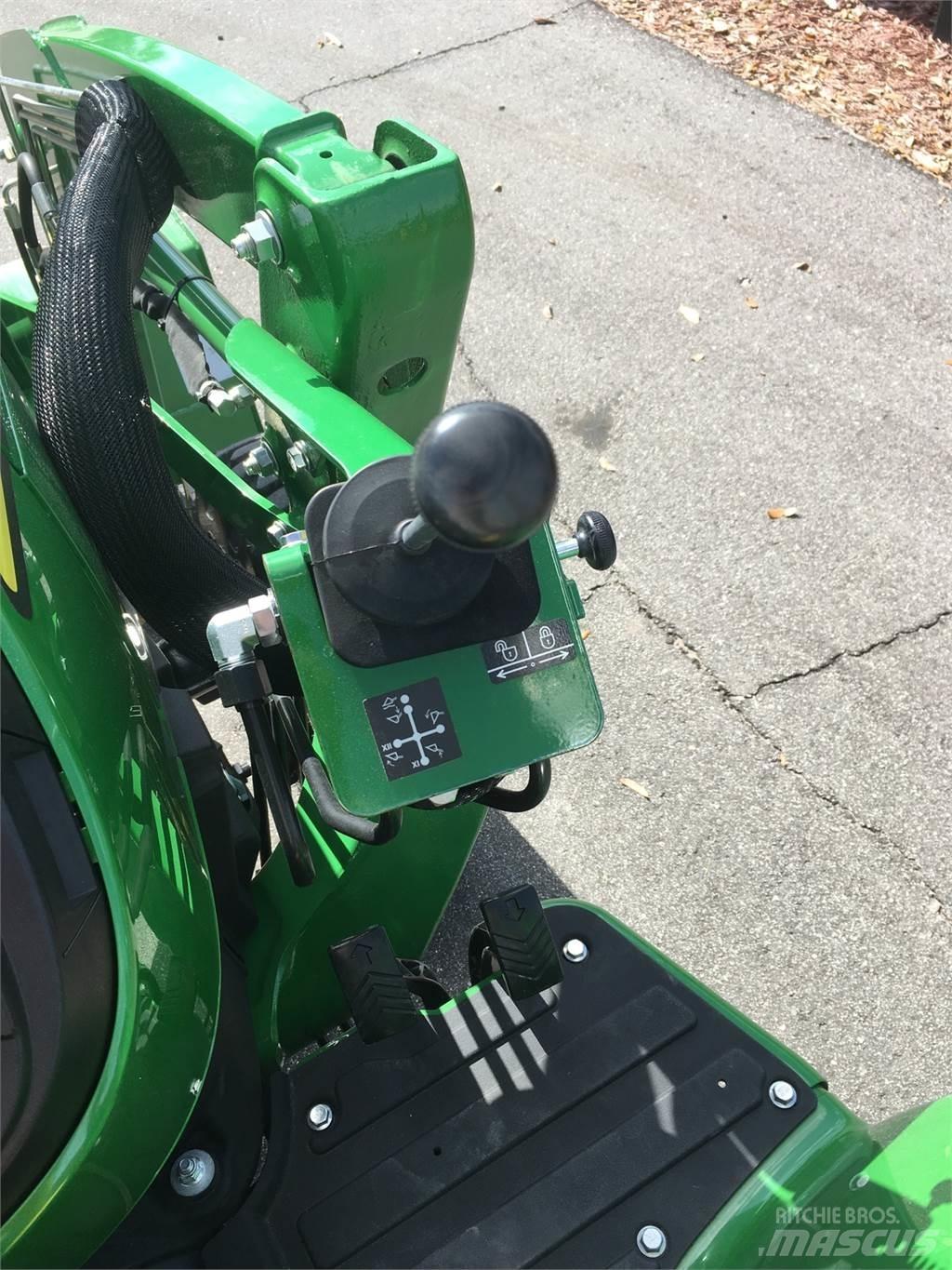 John Deere 3025E Manji traktori