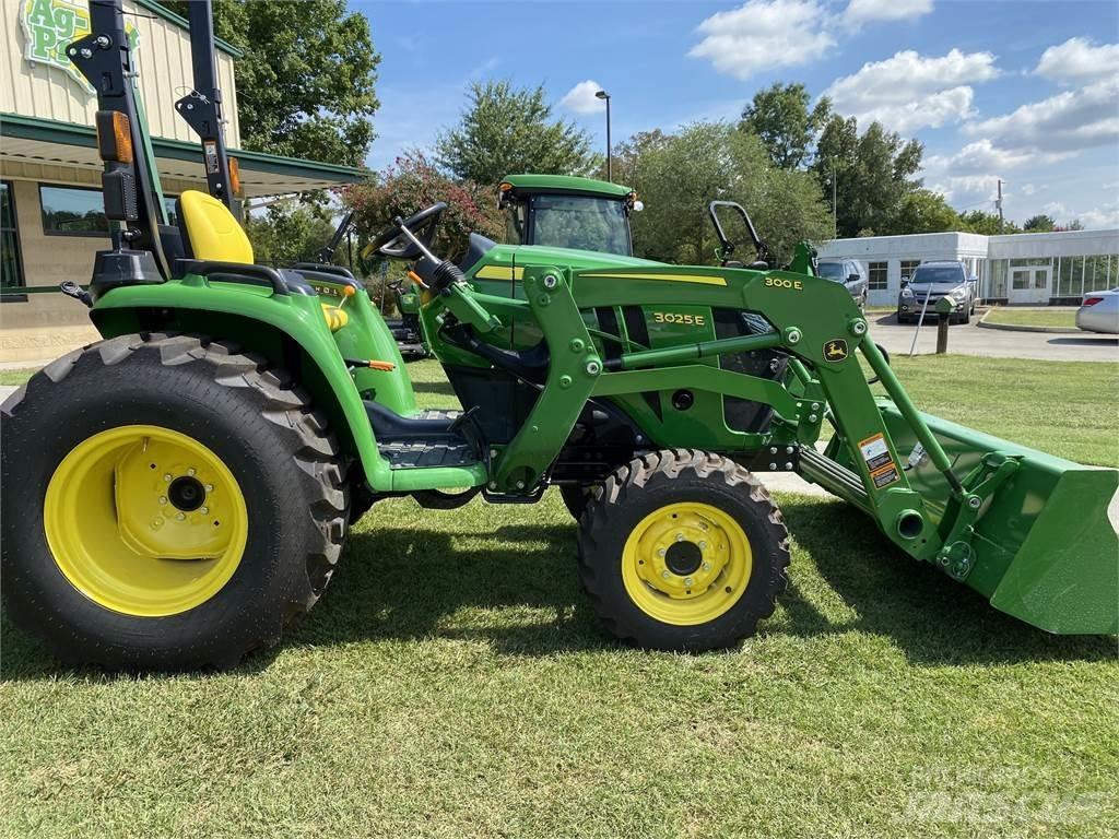 John Deere 3025E Manji traktori