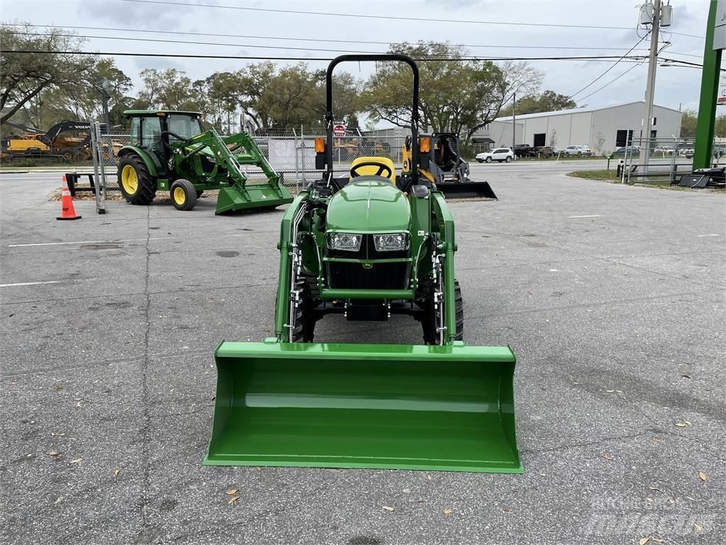 John Deere 3032E Manji traktori