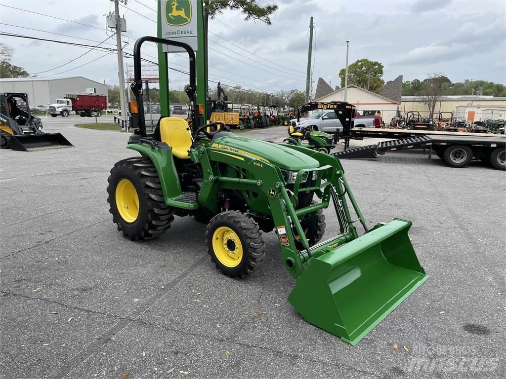 John Deere 3032E Manji traktori