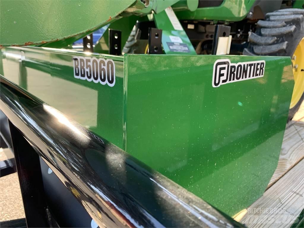 John Deere 3032E Manji traktori