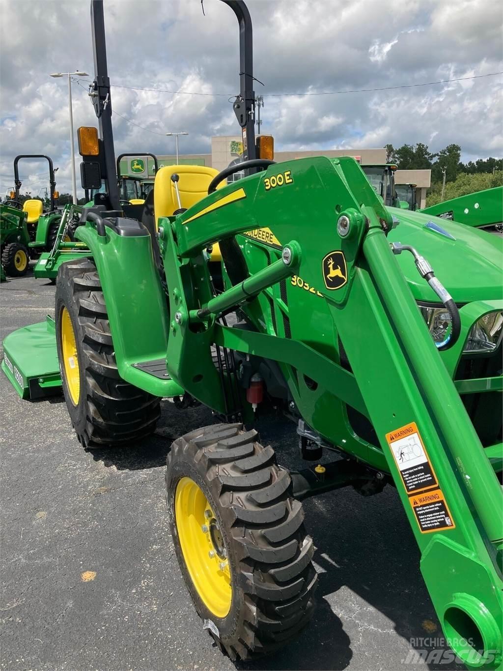 John Deere 3032E Manji traktori