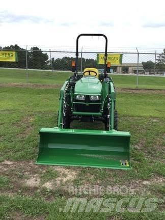 John Deere 3038E Manji traktori