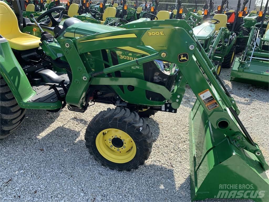 John Deere 3038E Manji traktori