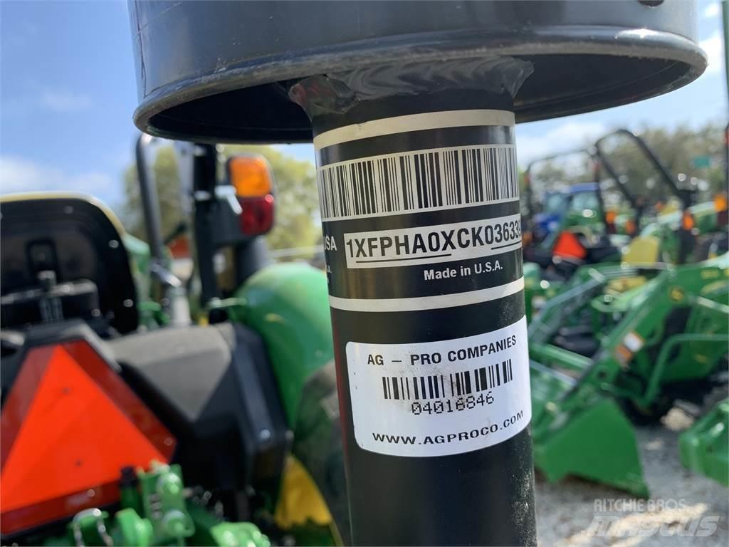 John Deere 3038E Manji traktori