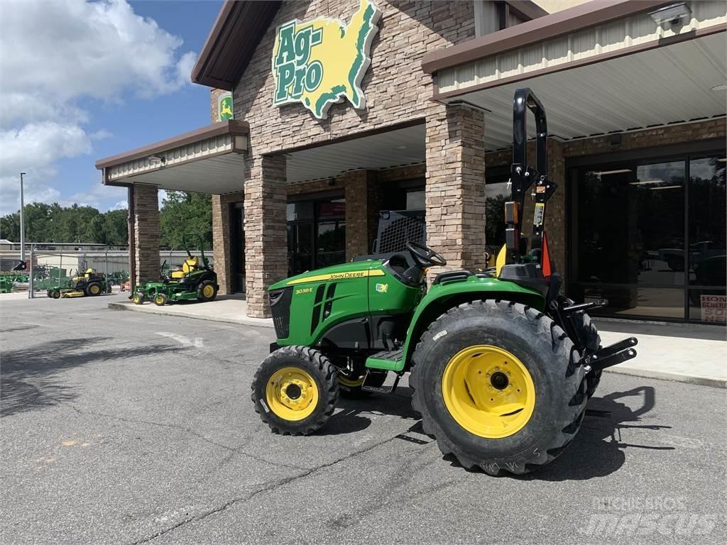 John Deere 3038E Manji traktori
