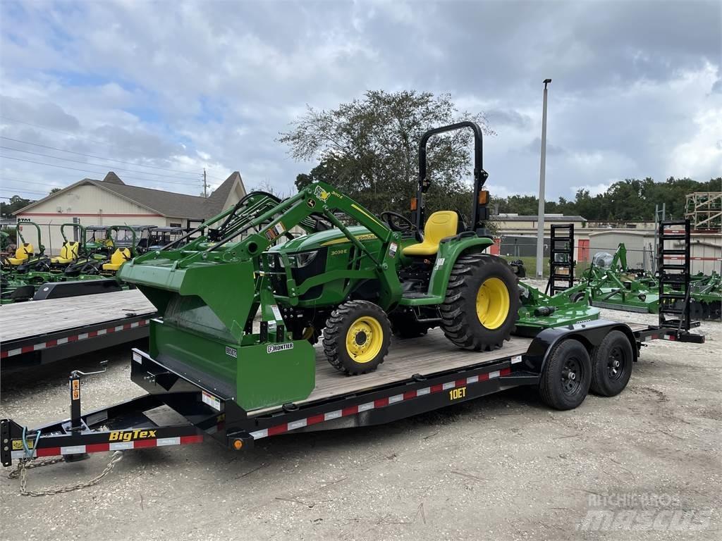 John Deere 3038E Manji traktori