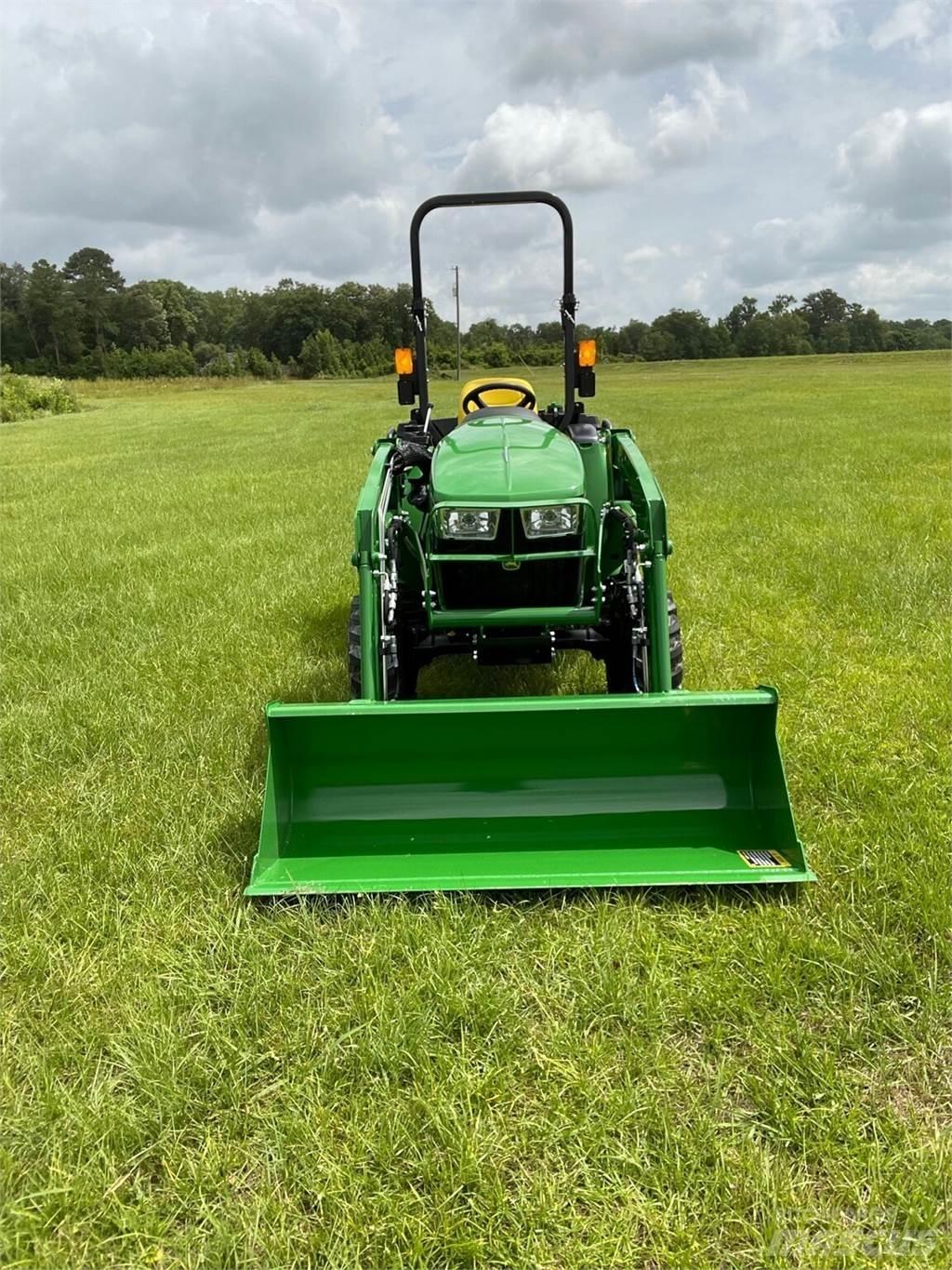 John Deere 3038E Manji traktori