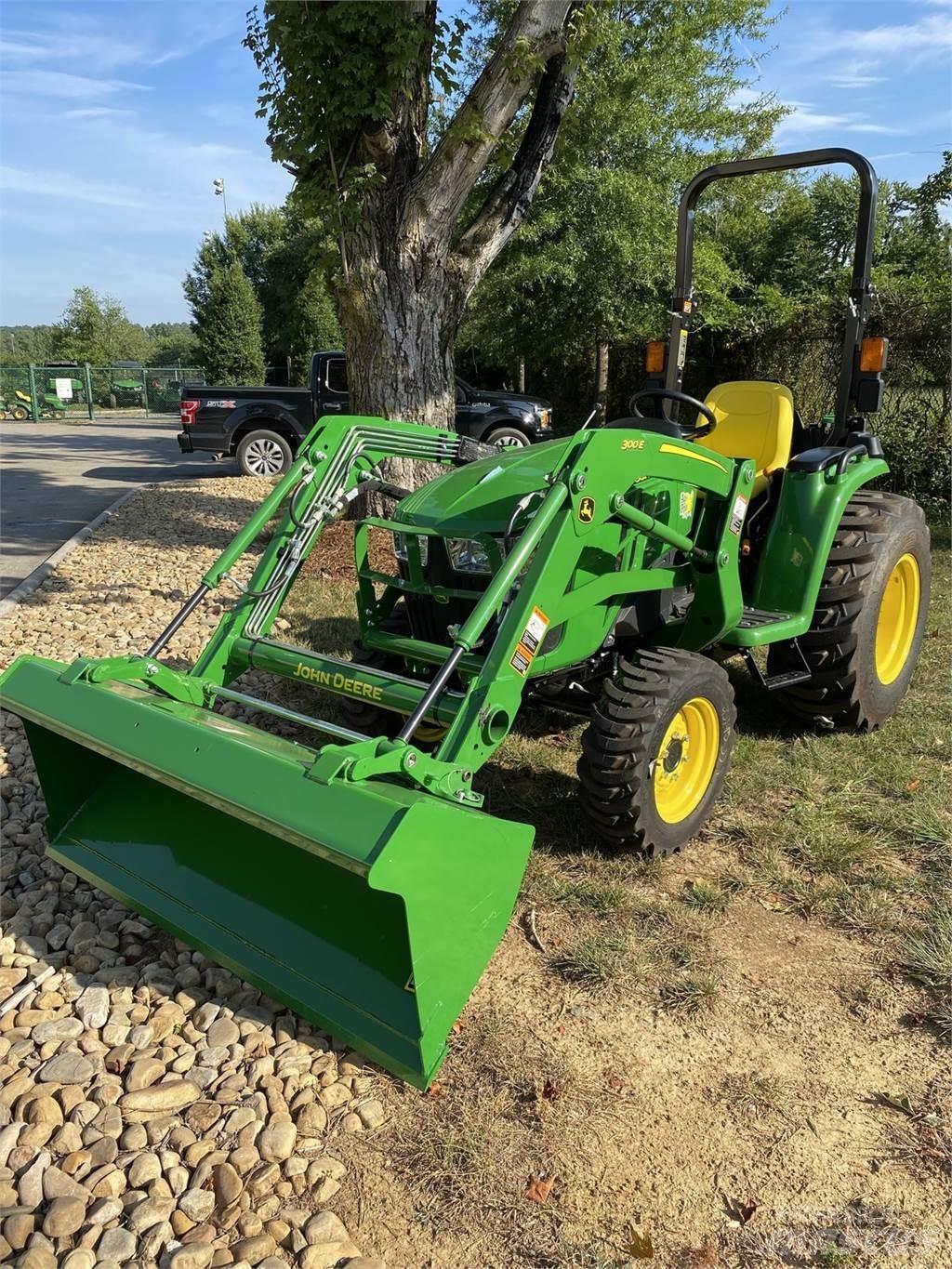 John Deere 3038E Manji traktori