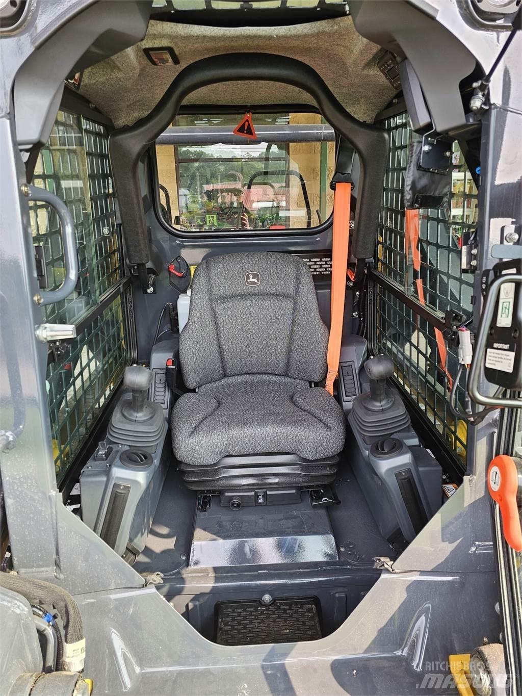 John Deere 317G Mini utovarivači