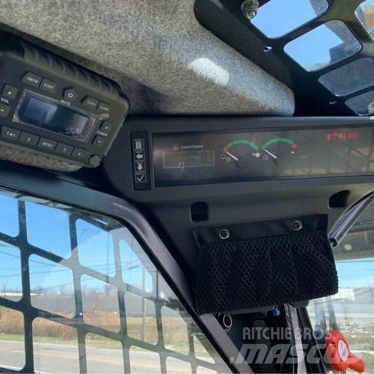 John Deere 324G Skid steer mini utovarivači