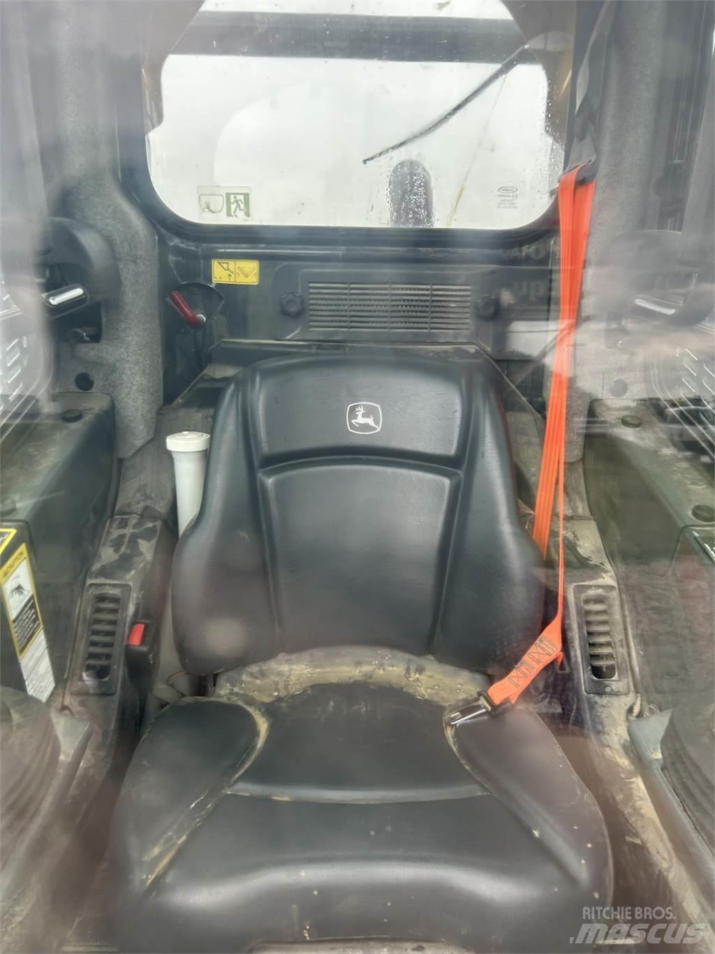 John Deere 331G Mini utovarivači