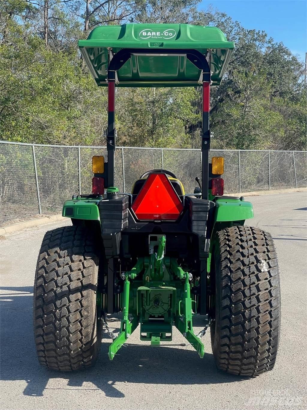 John Deere 4066M Traktori