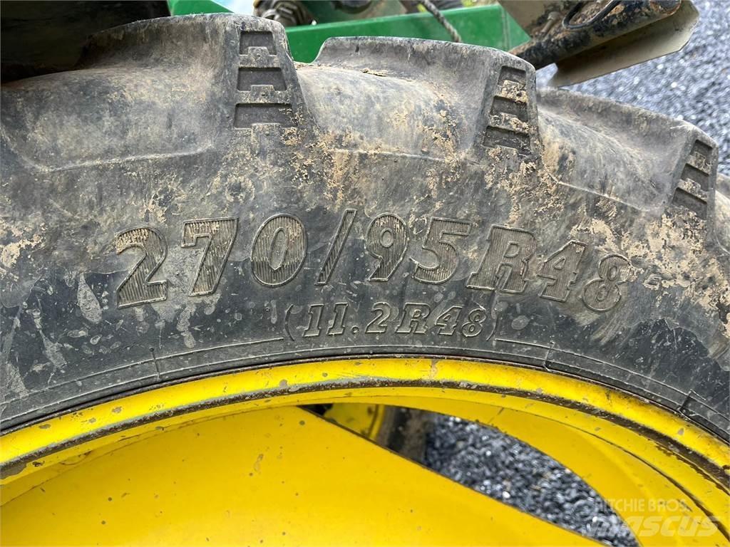 John Deere 4720 Vučene prskalice