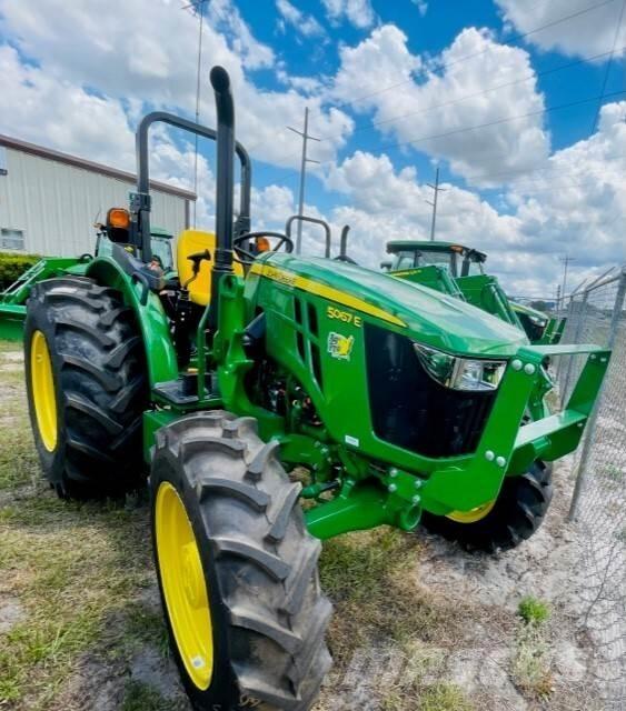 John Deere 5067E Traktori